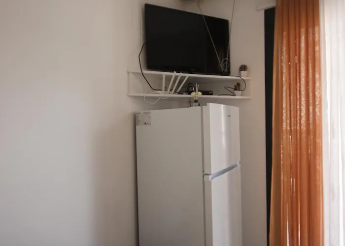 Ionian Blue Ii Daire